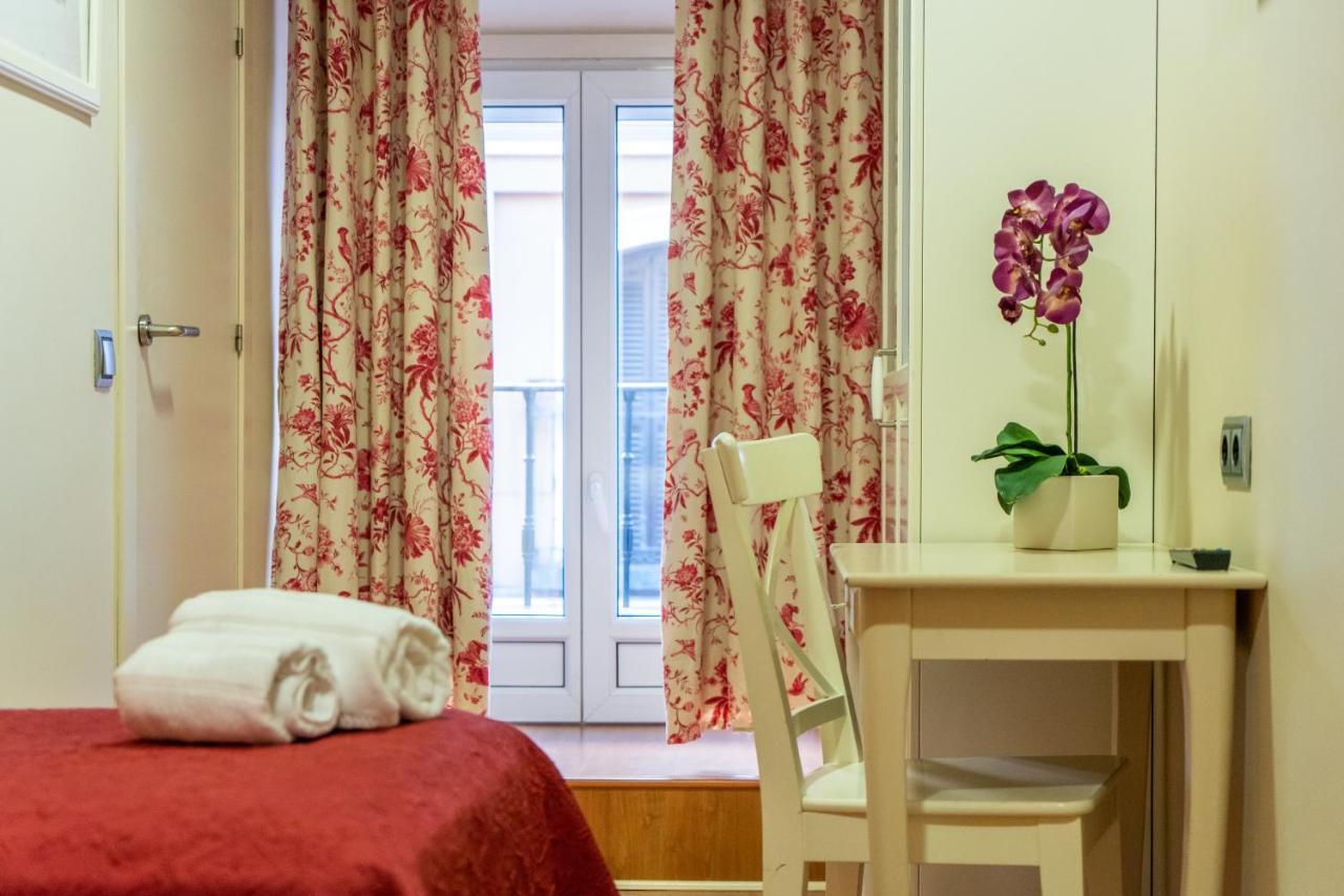 Hostal Matheu Madrid Eksteriør billede